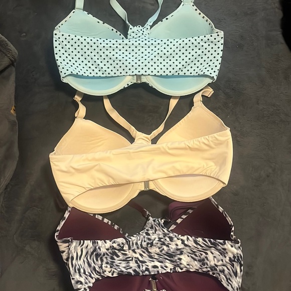 Set of three soma memorable front close racerback bras. - Picture 2 of 8